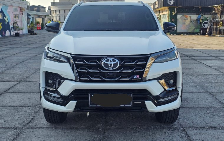 Toyota Fortuner New  4x2 2.8 A/T DSL GR Sport 2022 Putih