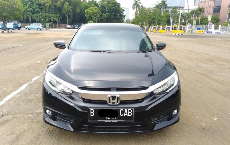 JUAL‼️CIVIC SEDAN TURBO AT HITAM 2017