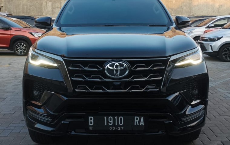 JUAL Toyota Fortuner 2.8 GR Sport 4x2 AT 2022 Hitam