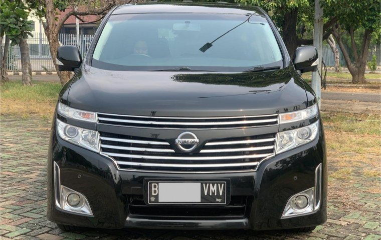 Nissan Elgrand Highway Star 2013