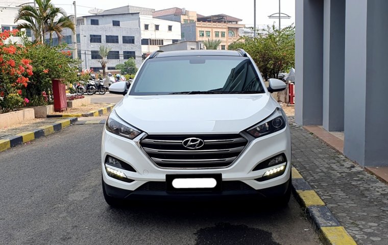 Hyundai Tucson XG 2017 sunroof bensin km 51rb putih cash kredit proses bisa dibantu