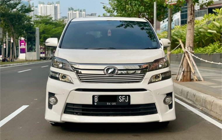 Promo Toyota Vellfire Z 2.4 2015 Putih