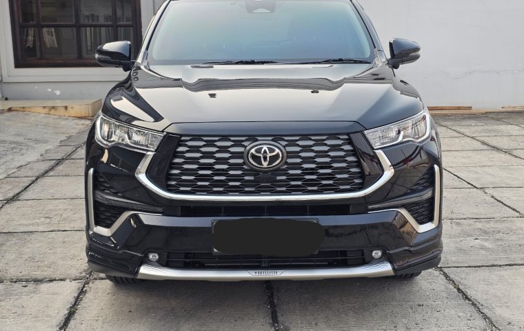 Toyota Kijang Innova Zenix q Hybrid modelista tss 2023 Hitam