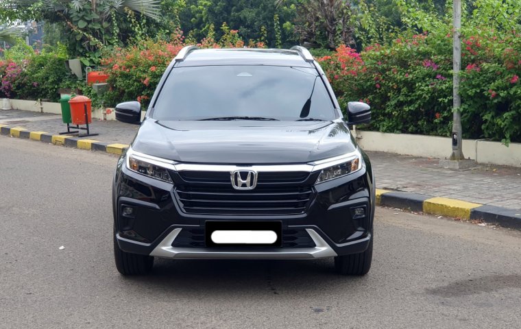 Honda BR-V Prestige CVT with Honda Sensing 2023 hitam km antik 1 ribuan cash kredit proses bisa