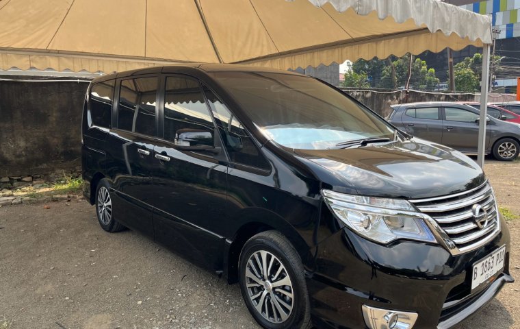 Jual mobil Nissan Serena 2017