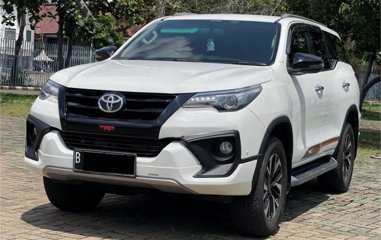 Toyota Fortuner 2.4 TRD AT 2019