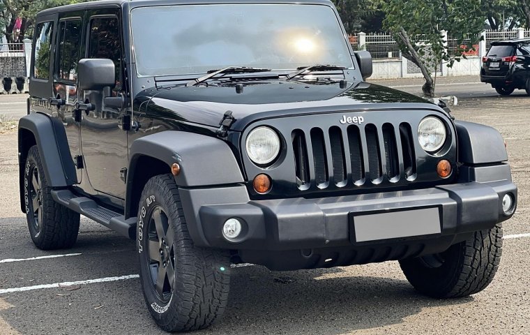 Jeep Wrangler Sport Unlimited 2011