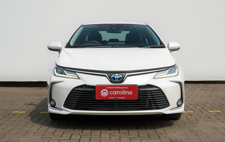 Toyota Corolla Altis Hybrid HV 1.8 AT 2022 Putih - TDP Rendah - Pajak Panjang