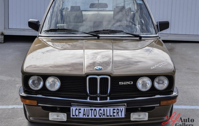 BMW 5 Series 520i 1999 Beige