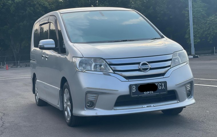 NISSAN SERENA HWS AT SILVER 2013