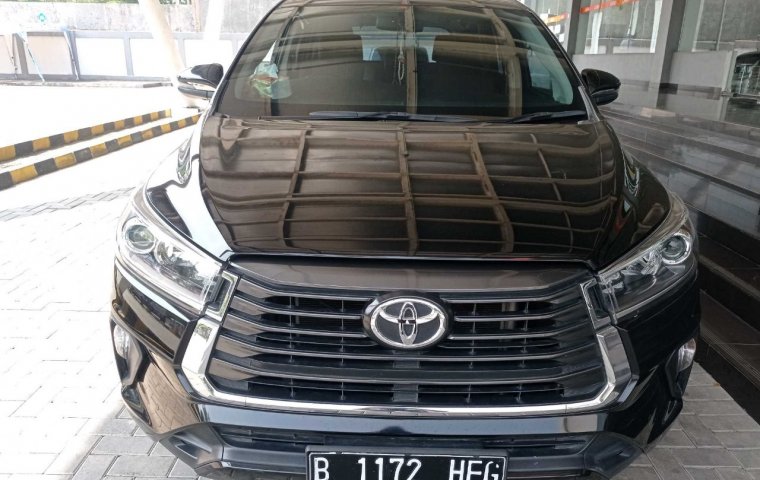 Toyota Kijang Innova V A/T Bensin 2021 Hitam