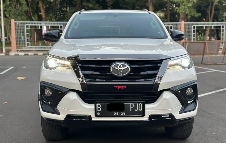 TOYOTA FORTUNER TRD AT PUTIH 2020 PROMO MURAH!!