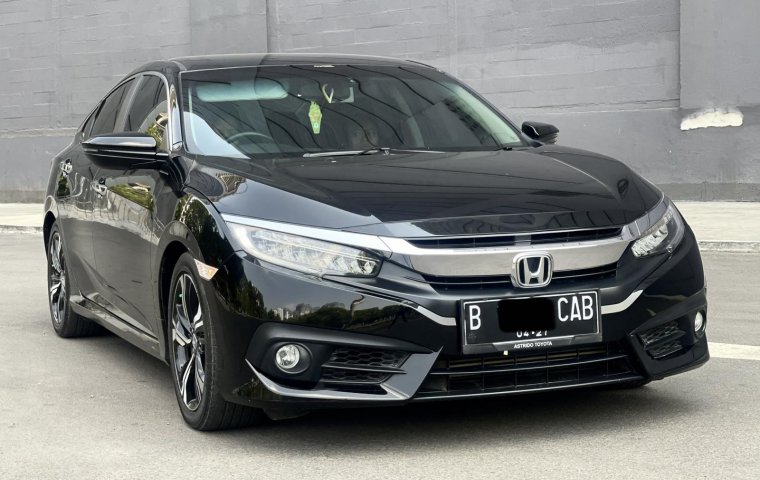 DISKON!! 2017 CIVIC SEDAN TURBO AT HITAM