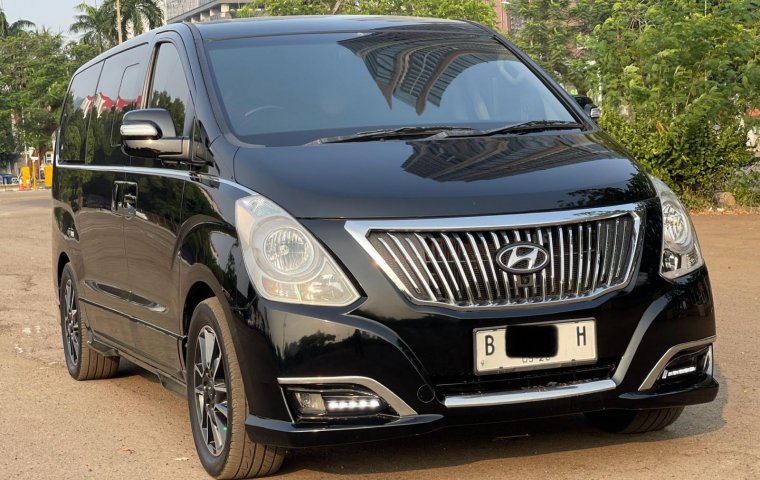 MPV NYAMAN H1 ROYALE BENSIN AT HITAM 2018 HARGA PROMO