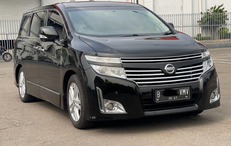 KREDIT MUDAH ELGRAND HIGHWAY STAR AT HITAM 2013 SIAP PAKAI