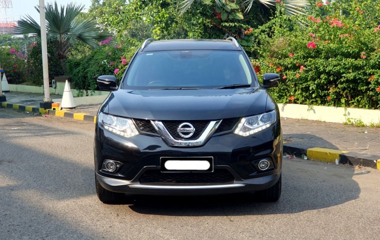 Nissan X-Trail 2.5 CVT 2016 hitam km 60rban cash kredit proses bisa dibantu