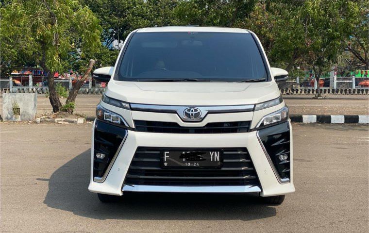 Toyota Voxy 2.0 A/T 2019 MPV