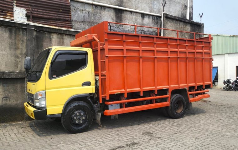 Mitsubishi fuso engkel FM517HL Box aluminium 2013  box banyak pintu memudahkan bongkar muat.  kabin 