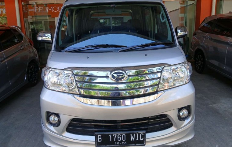 Daihatsu Luxio 1.5 X M/T 2021 Silver