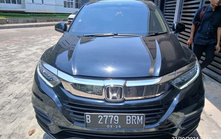 Honda HR-V 1.8L E Prestige AT 2021 Hitam *79BRM