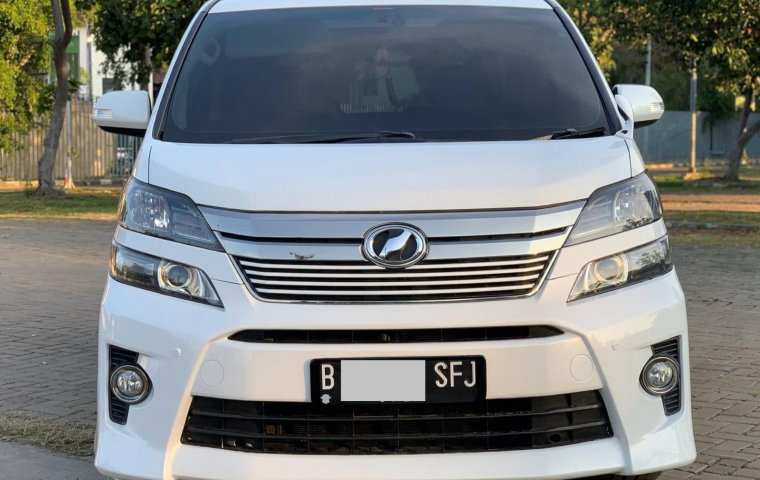 Toyota Vellfire Z Golden Eye 2015