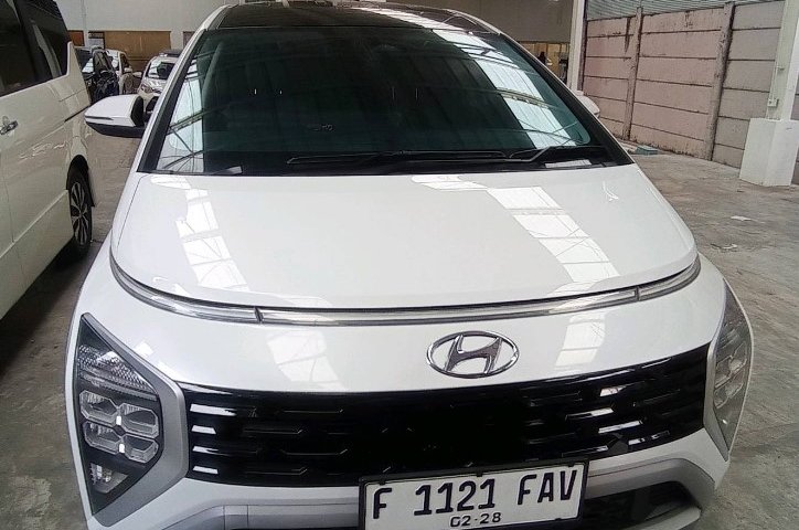 Hyundai STARGAZER PRIME AT 2022 Putih