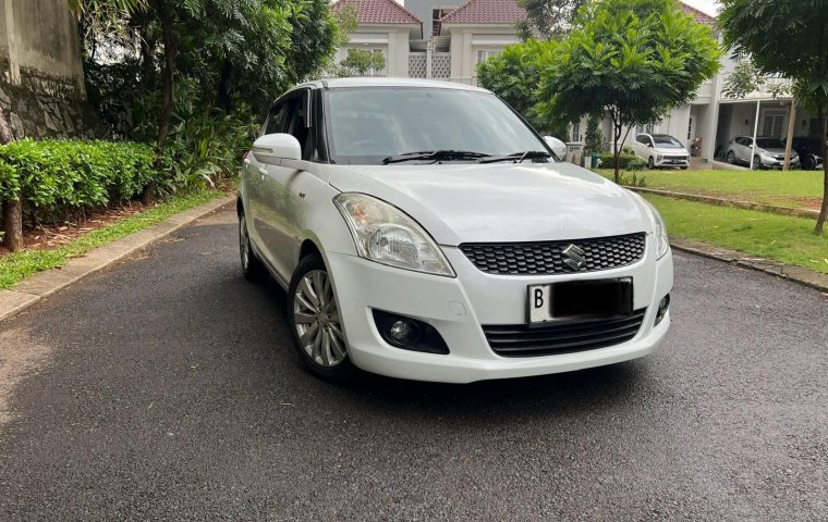 Suzuki Swift GX 2014 AT Putih KM 70rb Istimewa tangan pertama