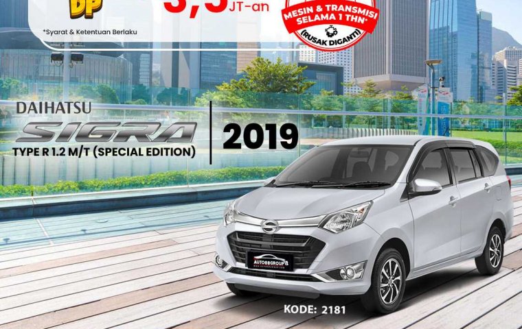 DAIHATSU SIGRA (GLITTERING SILVER METALLIC)  TYPE R SPECIAL EDITION 1.2 M/T (2019)