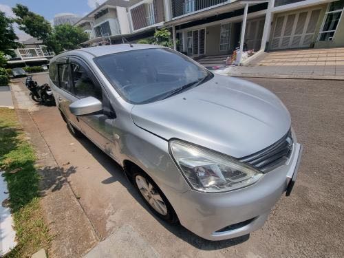 Nissan Grand Livina XV 2014 Silver