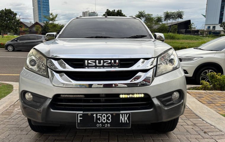 Isuzu MUX Matic Tahun 2015 Kondisi Mulus Terawat Istimewa Seperti Baru