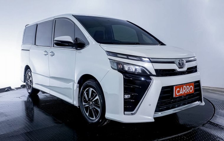 JUAL Toyota Voxy 2.0 AT 2018 Putih
(Kilometer 42rb  >> Pajak Nov-2025)