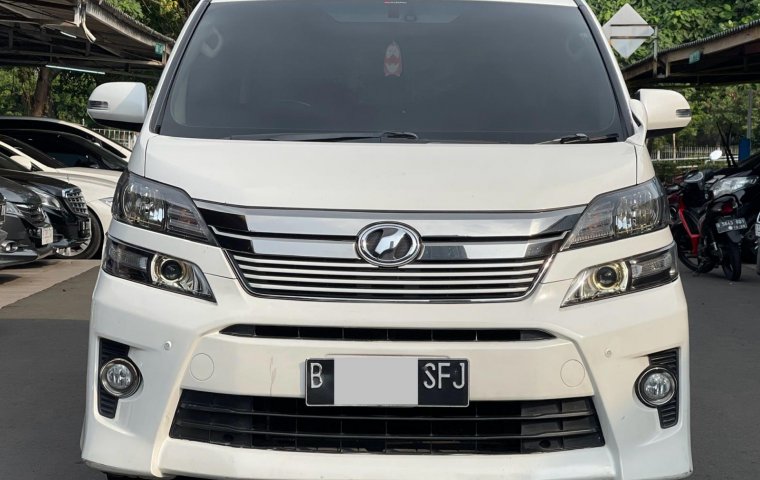 Toyota Vellfire Z Golden Eye 2015