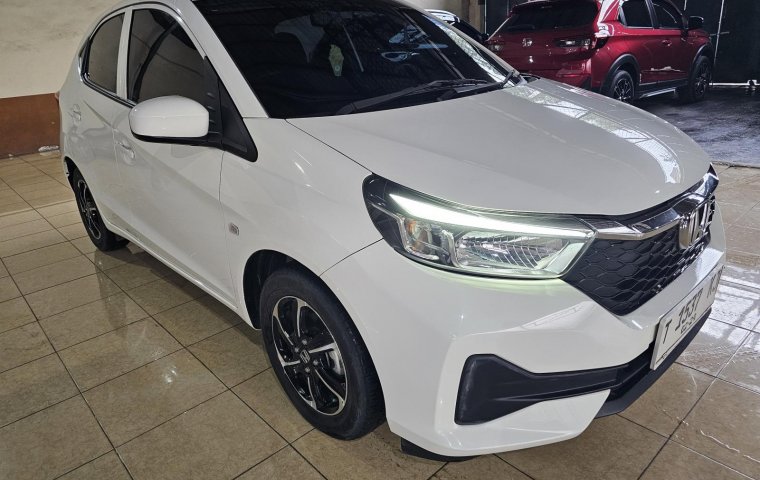 Honda All New Brio 1.2 E CVT 2023 Putih Facelift