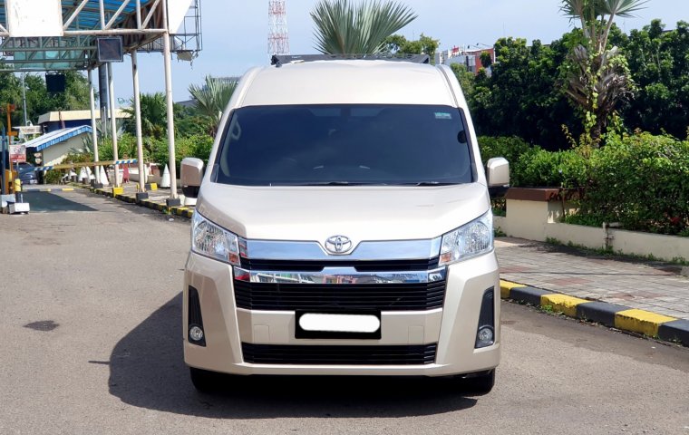 Toyota Hiace Premio 2020 10 seater diesel km 29 ribuan