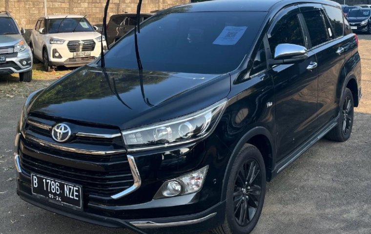 Toyota Innova Venturer 2.0 2019