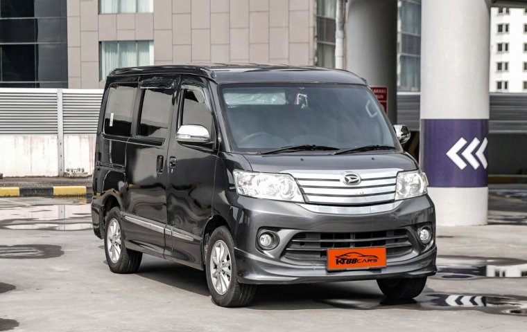 Daihatsu Luxio 1.5 X M/T manual 2021 Abu-abu