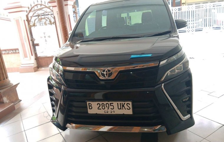 Toyota Voxy 2.0 A/T 2018  - Beli Mobil Bekas Murah