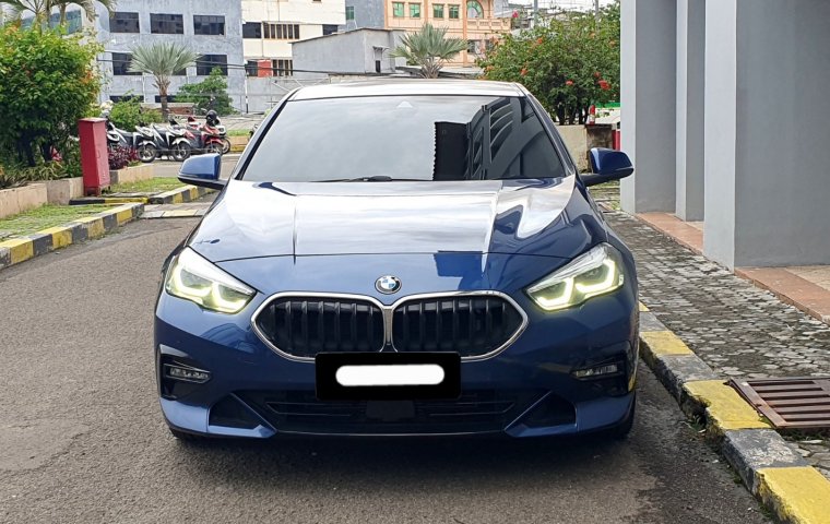 BMW 2 Series 218i 2023 biru km antik 13 ribuan