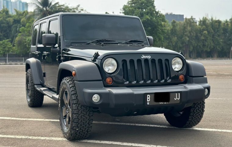 JEEP WRANGLER 3.8 2011 AT HITAM LOW KM TERMURAH