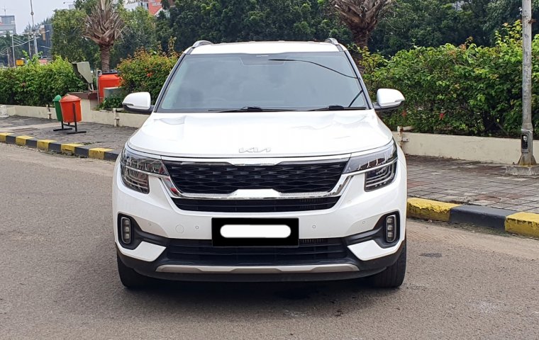 Kia Seltos EX Plus 2021 putih sunroof