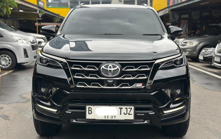 FORTUNER GR 2.8 AT 2022 HITAM TERMURAH SIAP PAKAI