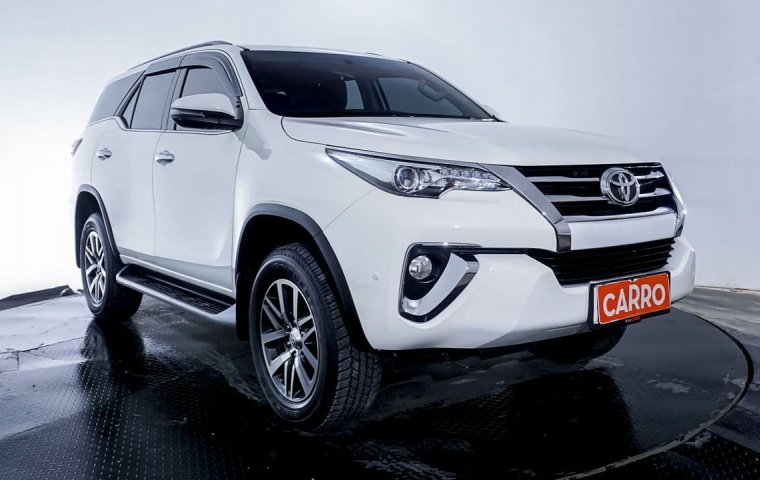 JUAL Toyota Fortuner 2.4 VRZ AT 2019 Putih