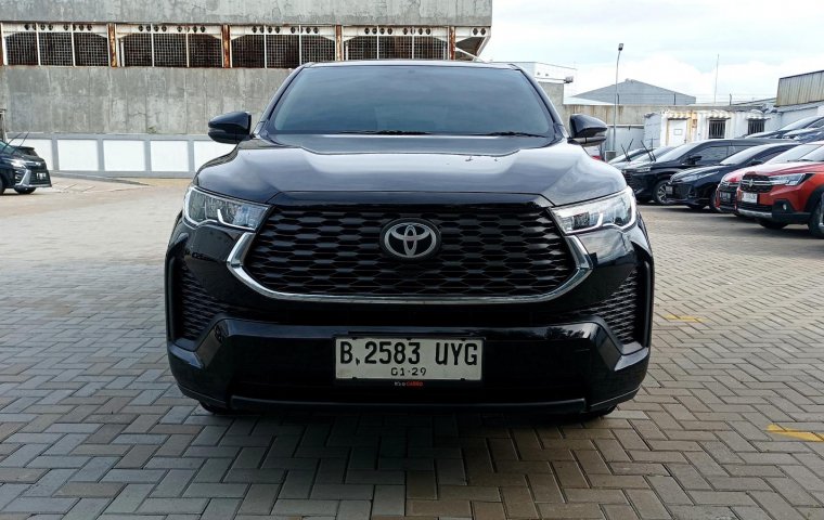 Toyota Innova Zenix V AT 2023
