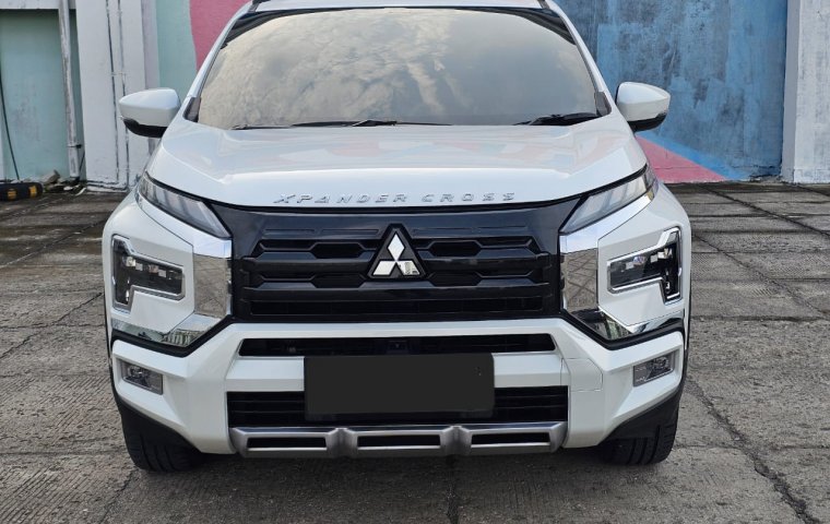 Mitsubishi Xpander Cross NewPremium Package CVT 2023 Putih km 21 rb