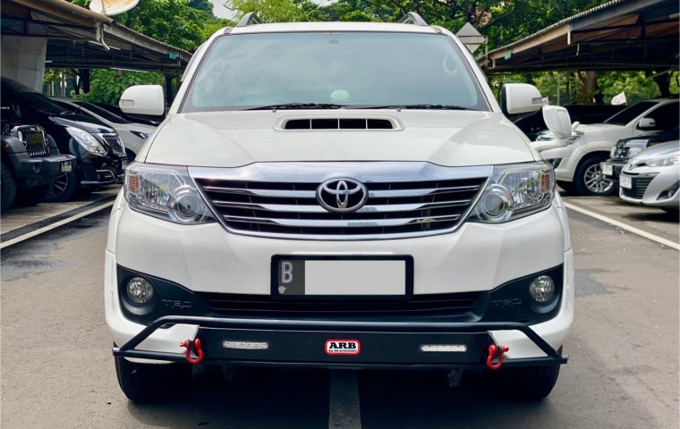 Toyota Fortuner G TRD VNT AT 2012 Putih