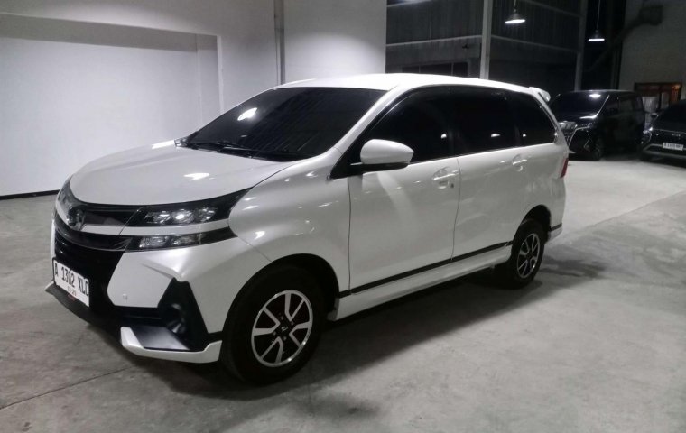 Daihatsu Xenia 1.5 R Deluxe AT 2019 putih