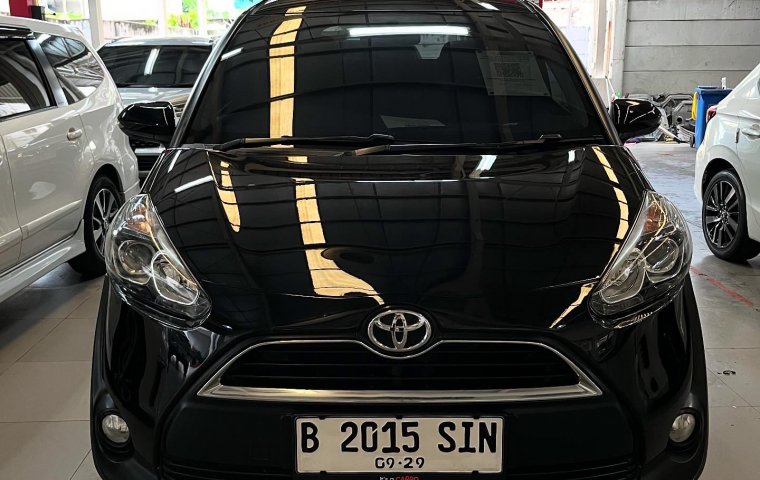 Toyota Sienta V  AT 2019 Hitam
