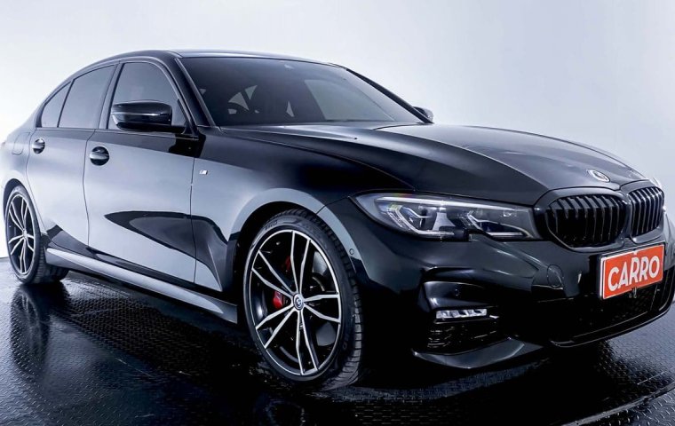 JUAL BMW 330i 2.0 M Sport AT 2022 Hitam