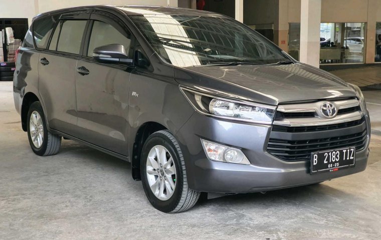 Toyota Kijang Innova 2.0 G Abu-abu