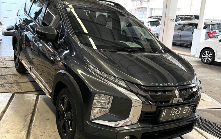 Mitsubishi Xpander Cross  Black Edition  AT 2021 Abu-abu